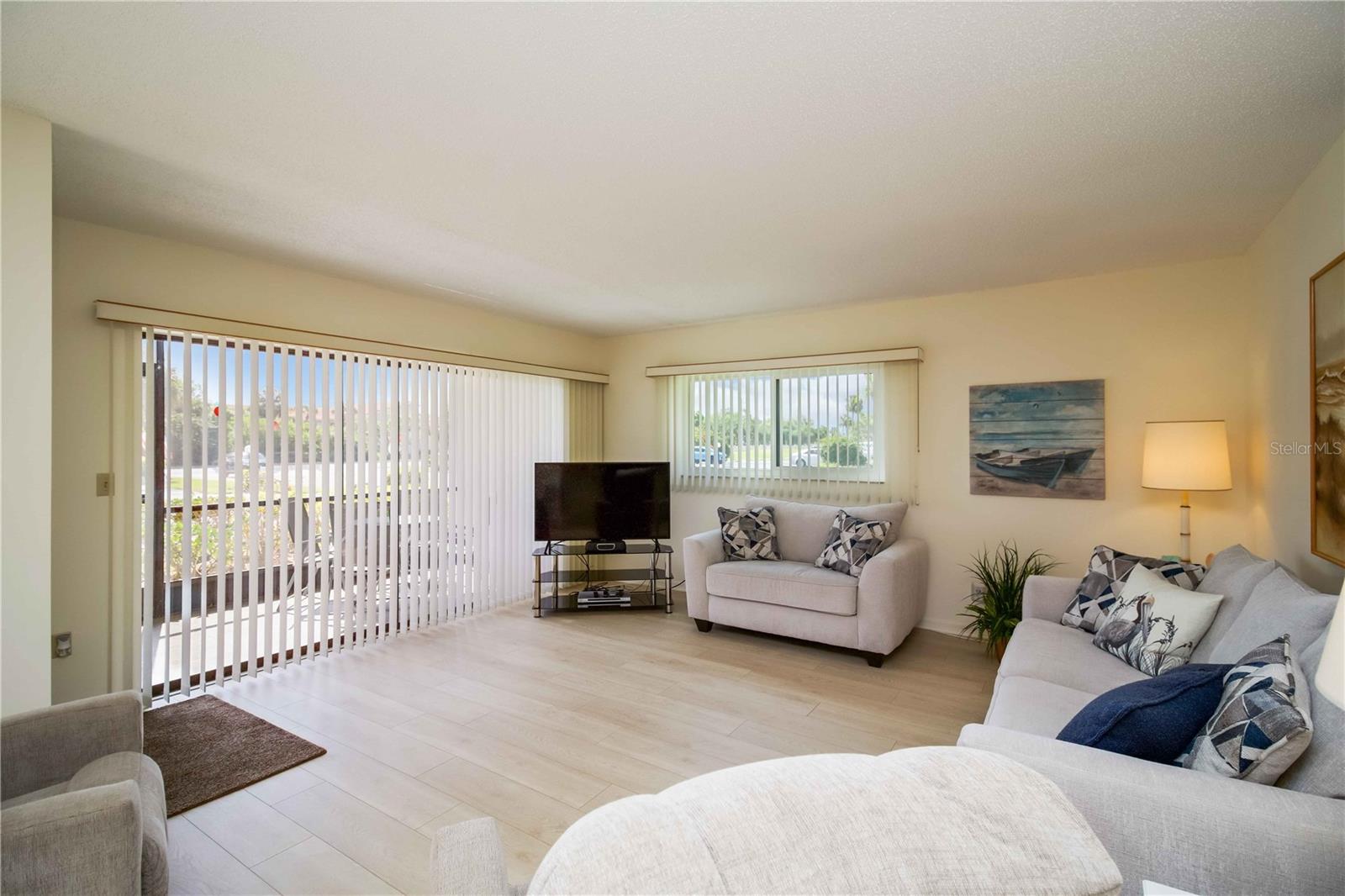 Image 8 of 34 For 5476 Swift Road 19