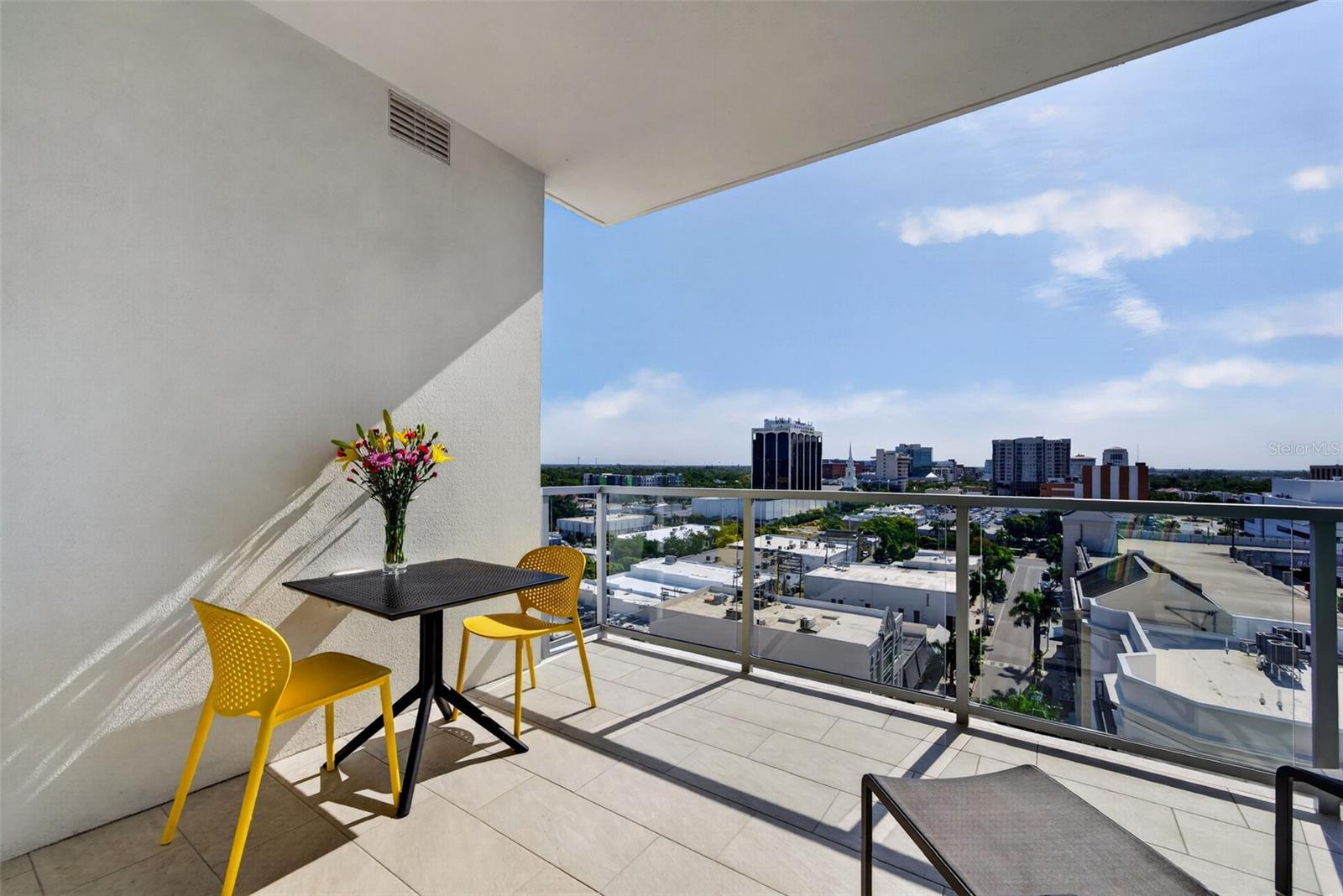 Image 17 of 46 For 111 Pineapple Avenue 904