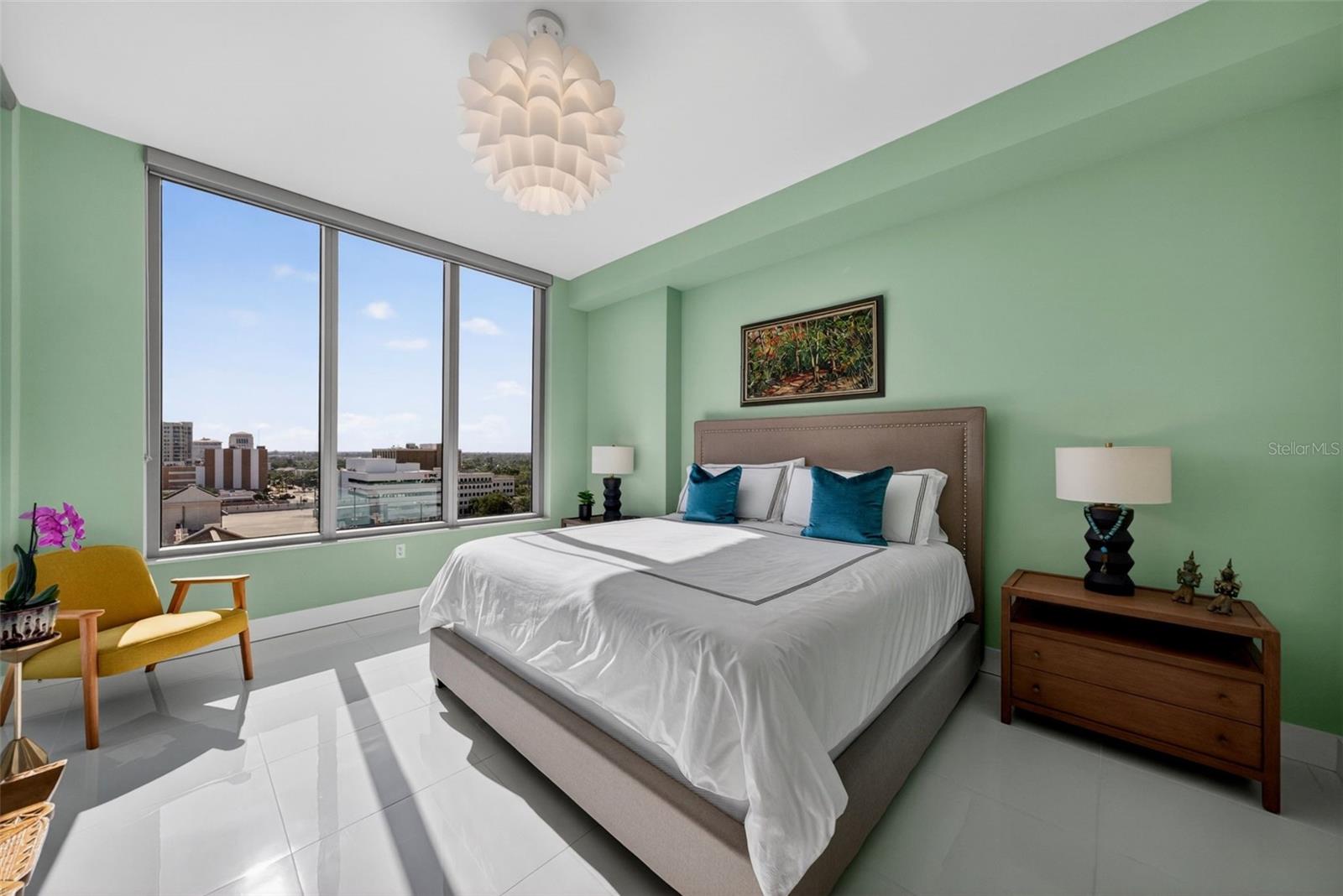 Image 18 of 46 For 111 Pineapple Avenue 904