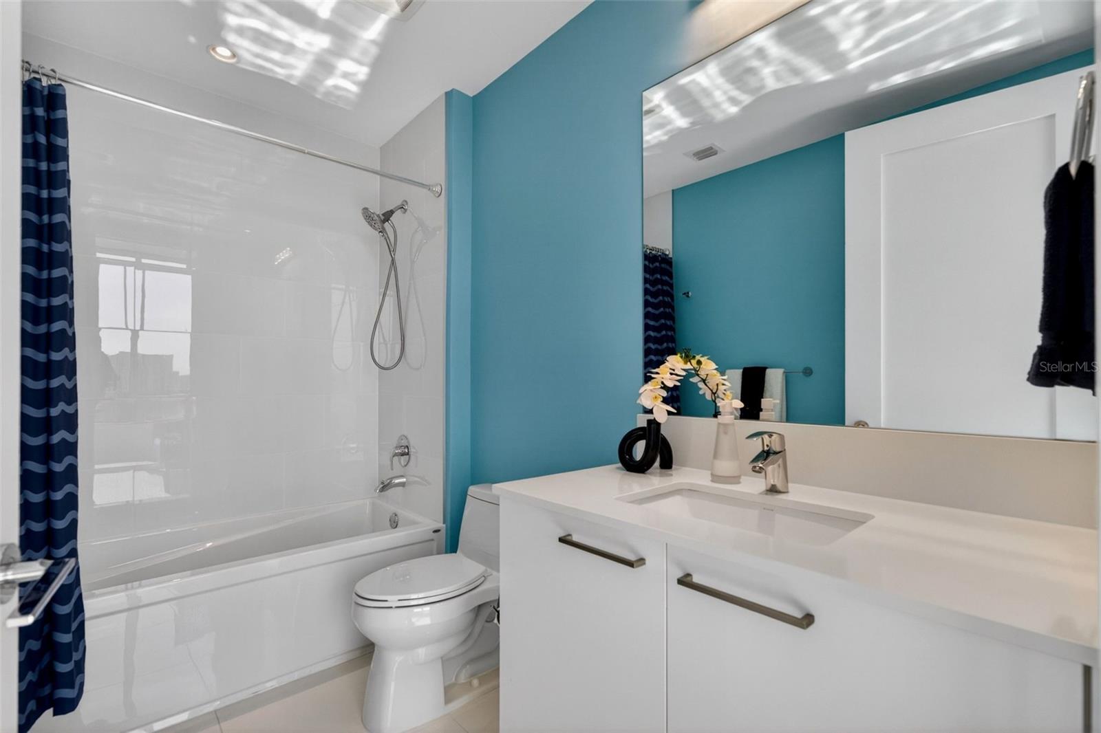 Image 29 of 46 For 111 Pineapple Avenue 904