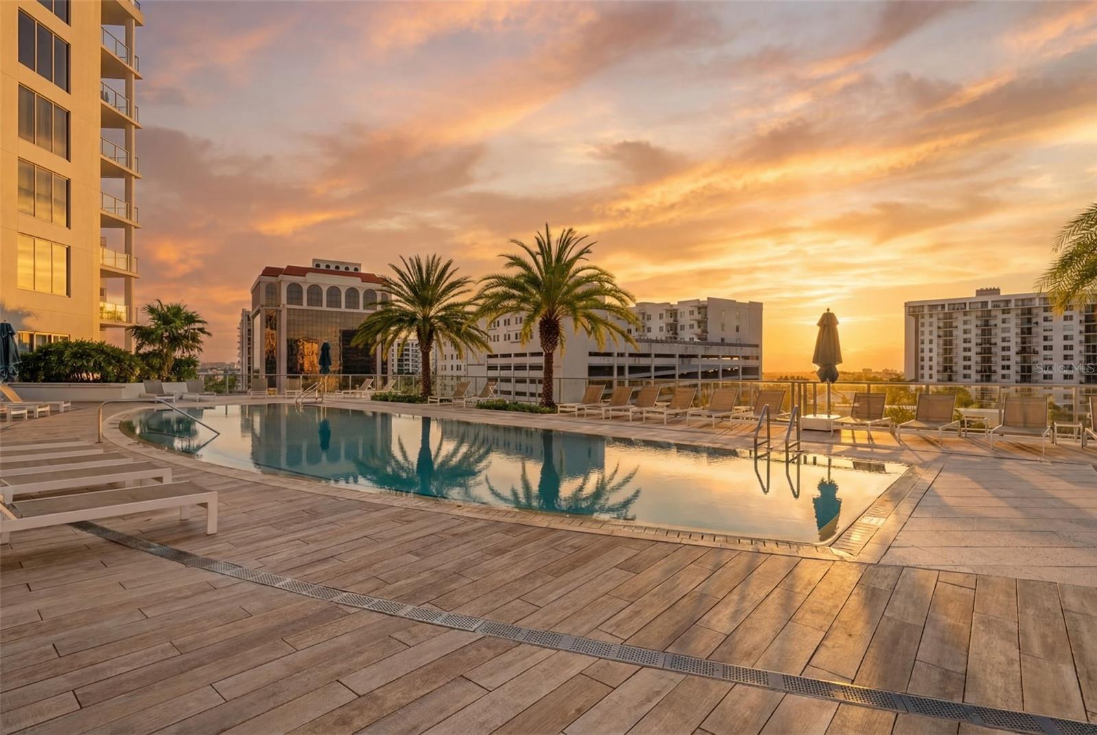 Image 33 of 46 For 111 Pineapple Avenue 904