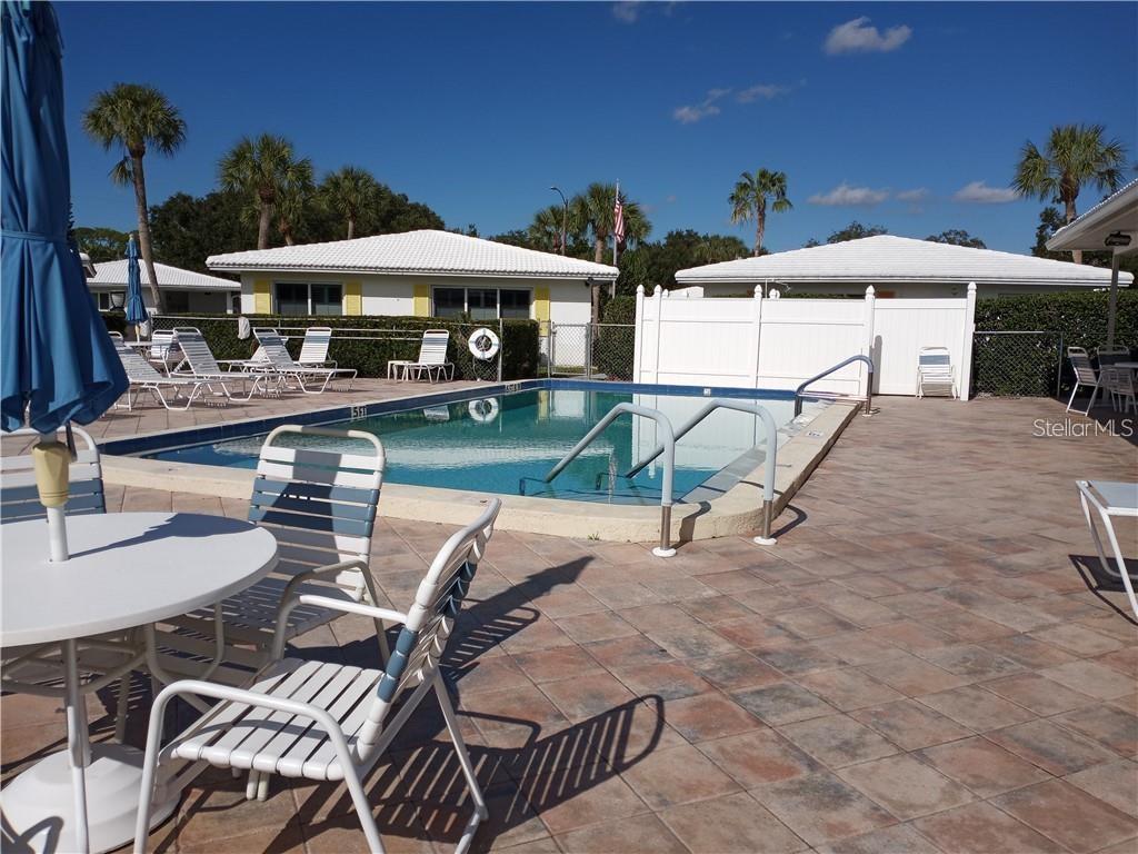 Image 14 of 16 For 3900 Roxane Boulevard 8b