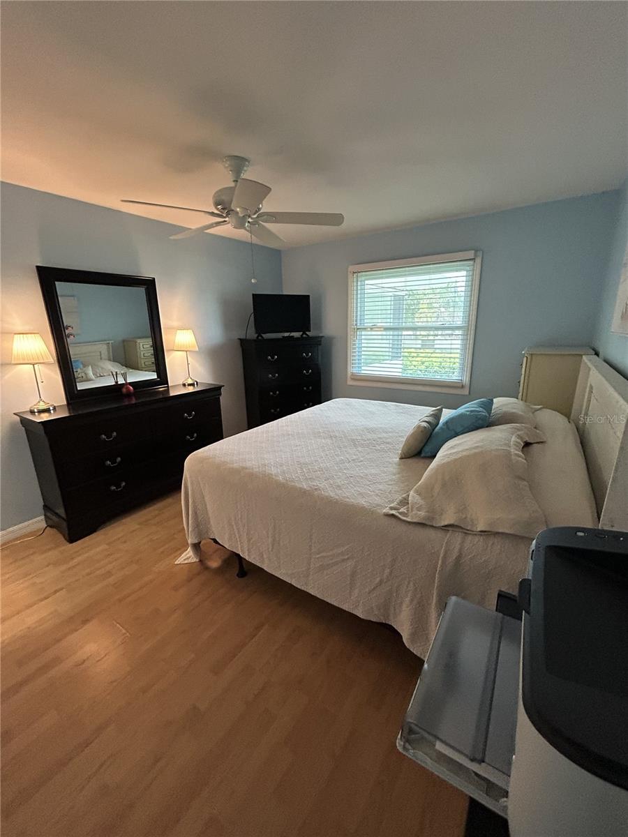 Image 4 of 16 For 3900 Roxane Boulevard 8b