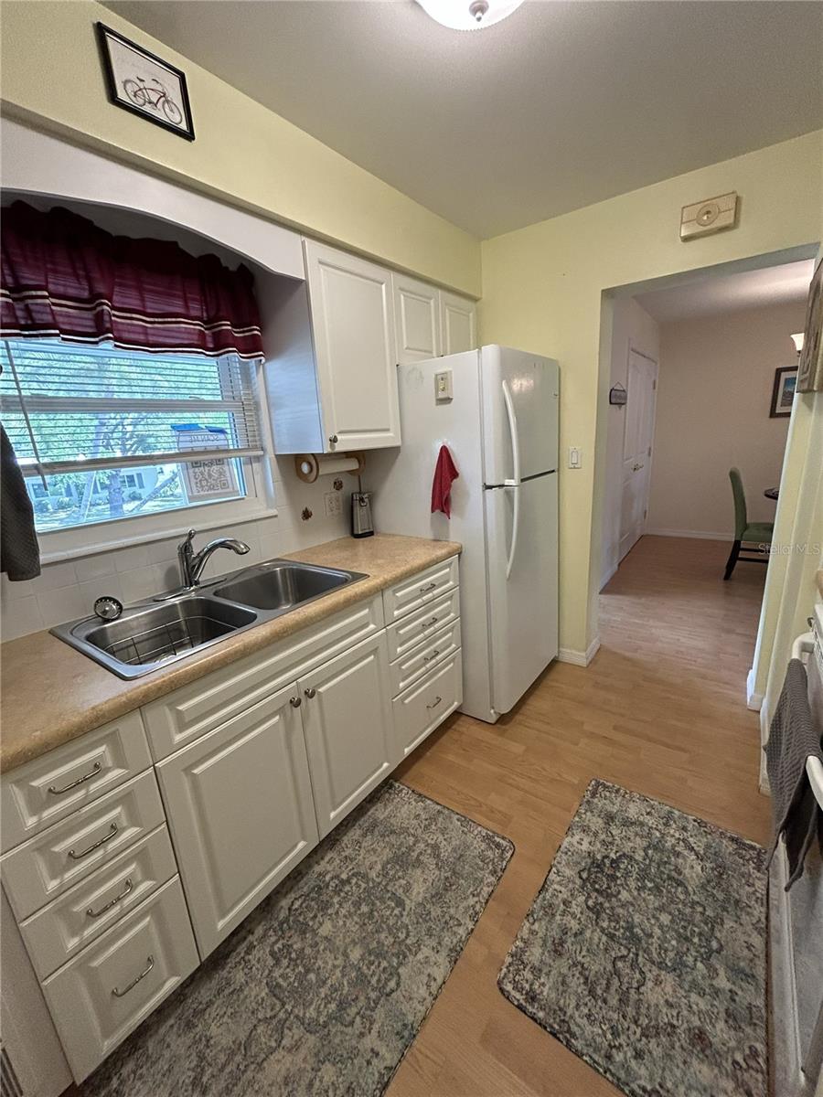 Image 7 of 16 For 3900 Roxane Boulevard 8b