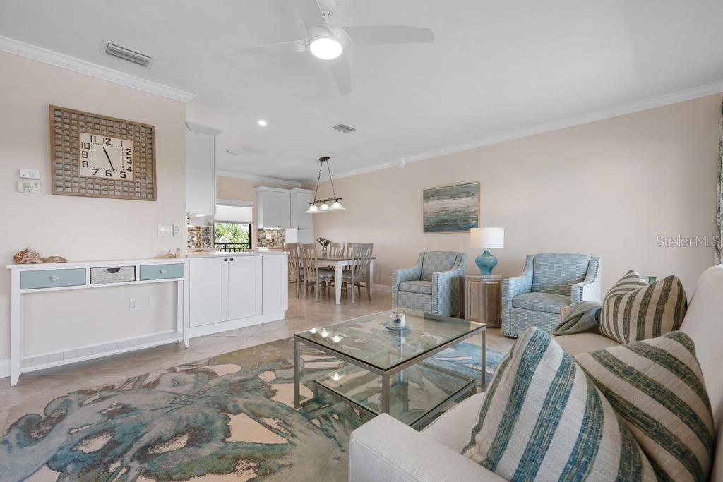 Image 13 of 53 For 6005 Gulf Drive 219