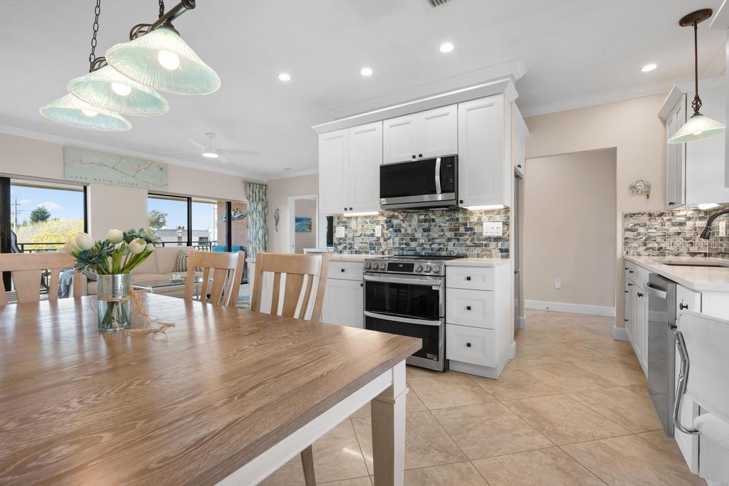 Image 19 of 53 For 6005 Gulf Drive 219