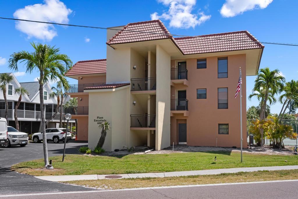 Image 2 of 53 For 6005 Gulf Drive 219