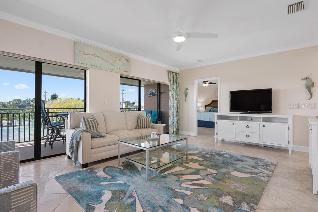 Image 9 of 53 For 6005 Gulf Drive 219