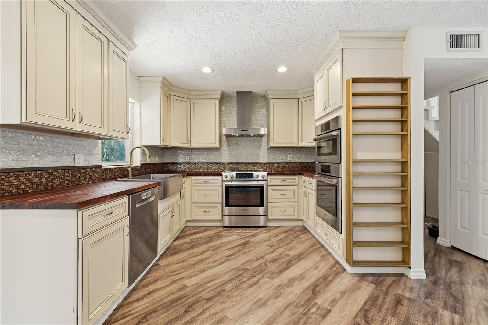 Image 11 of 55 For 4701 Atlantic Avenue