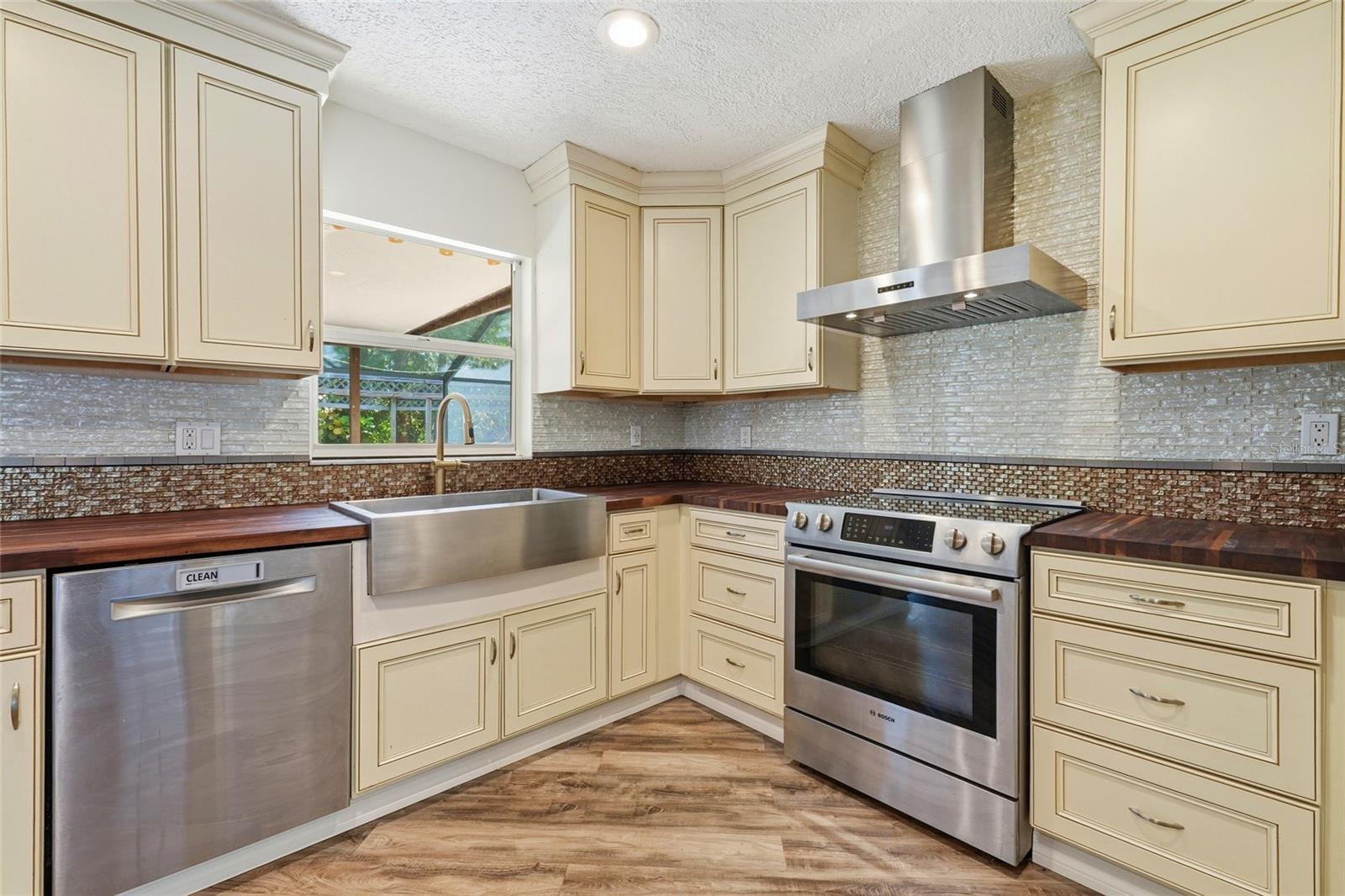 Image 13 of 55 For 4701 Atlantic Avenue