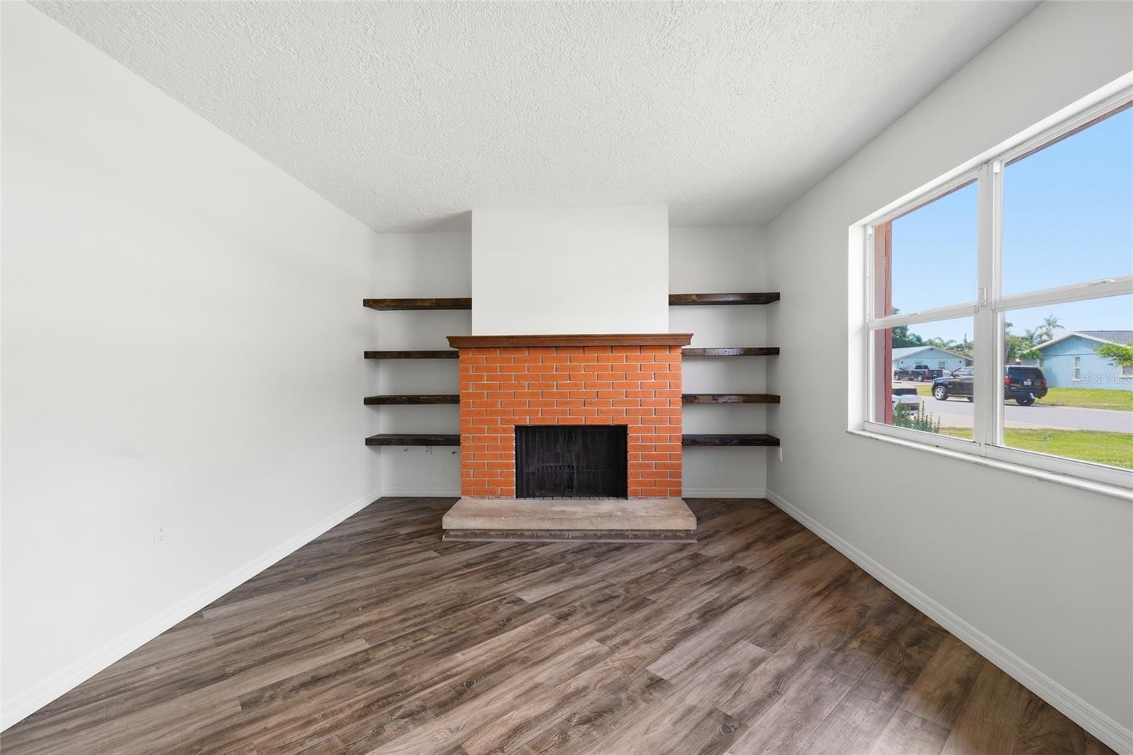 Image 20 of 55 For 4701 Atlantic Avenue