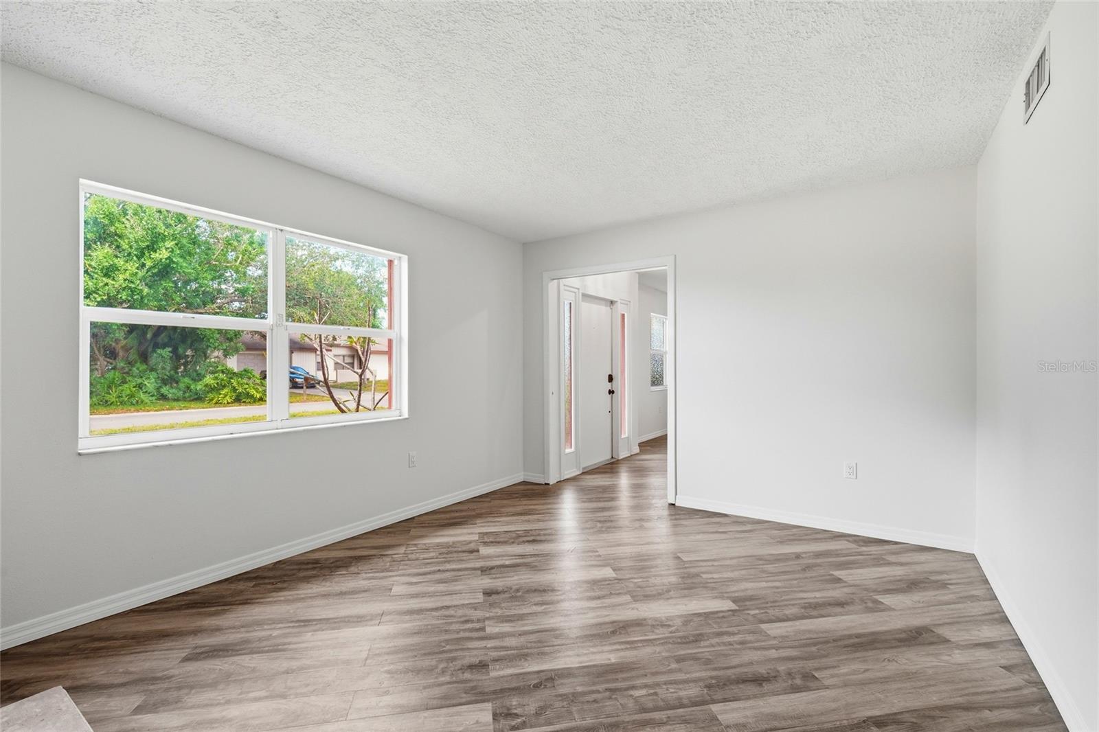 Image 21 of 55 For 4701 Atlantic Avenue