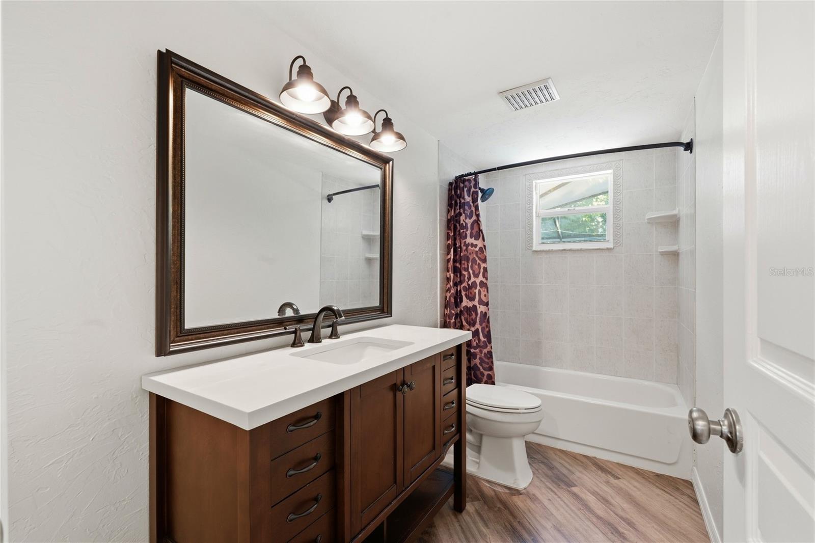 Image 25 of 55 For 4701 Atlantic Avenue