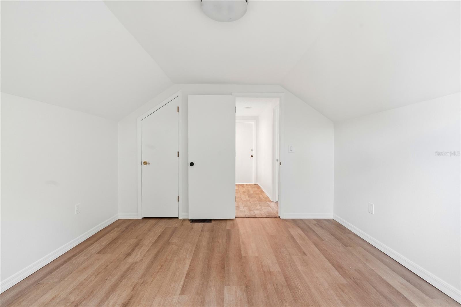 Image 38 of 55 For 4701 Atlantic Avenue