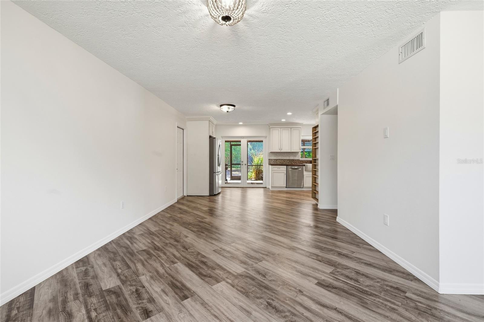 Image 39 of 55 For 4701 Atlantic Avenue