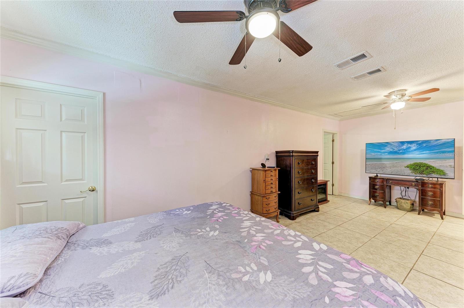 Image 24 of 92 For 4328 Lost Forest Lane