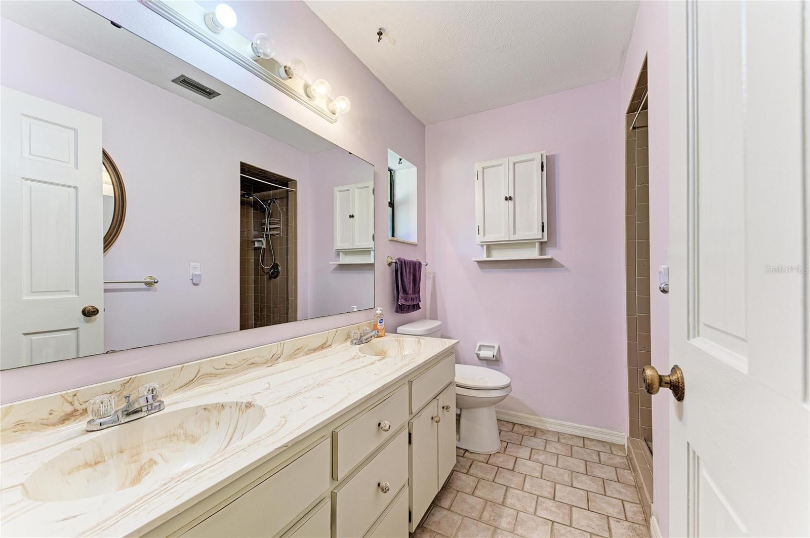 Image 34 of 92 For 4328 Lost Forest Lane