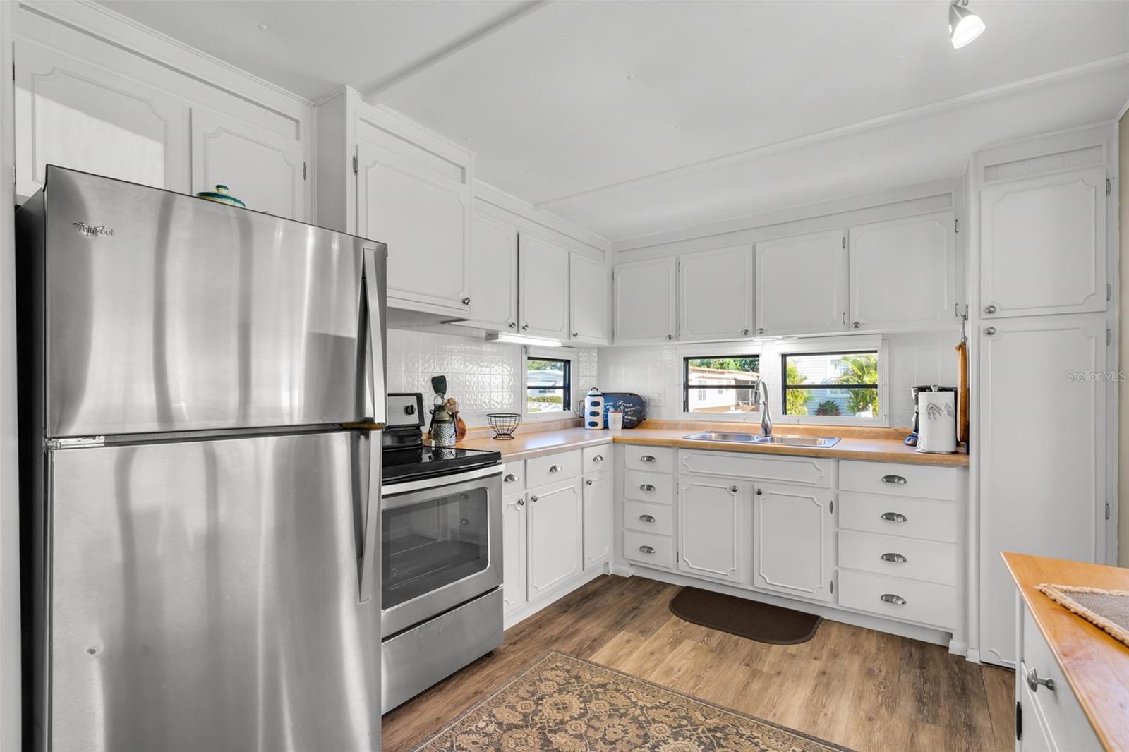 Image 17 of 36 For 2900 8th Avenue W 23