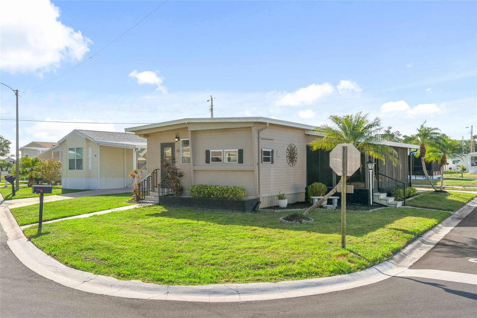 Image 3 of 36 For 2900 8th Avenue W 23