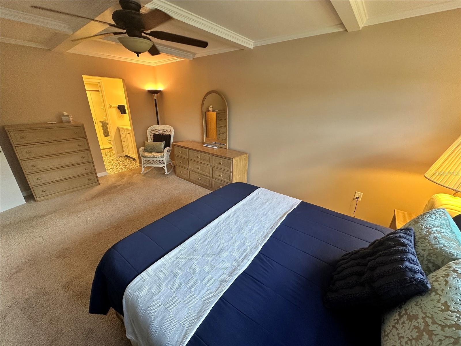 Image 10 of 30 For 4572 Red Maple Road 901