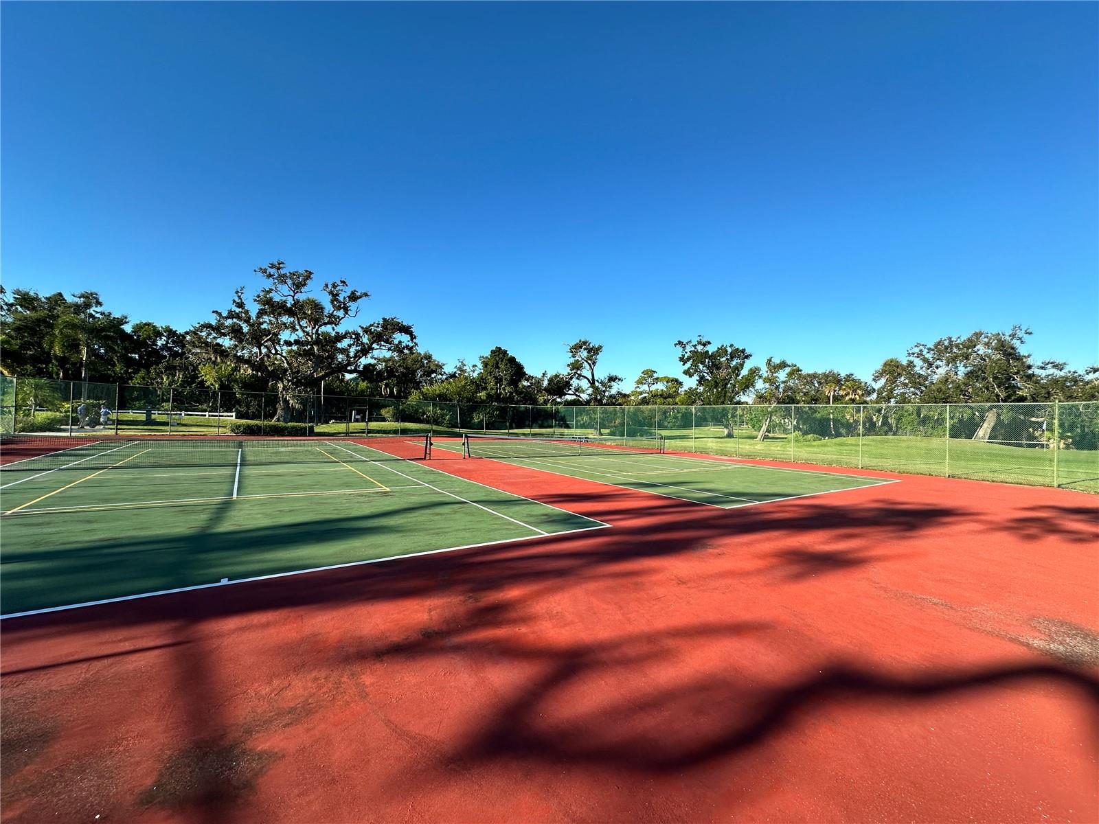 Image 26 of 30 For 4572 Red Maple Road 901