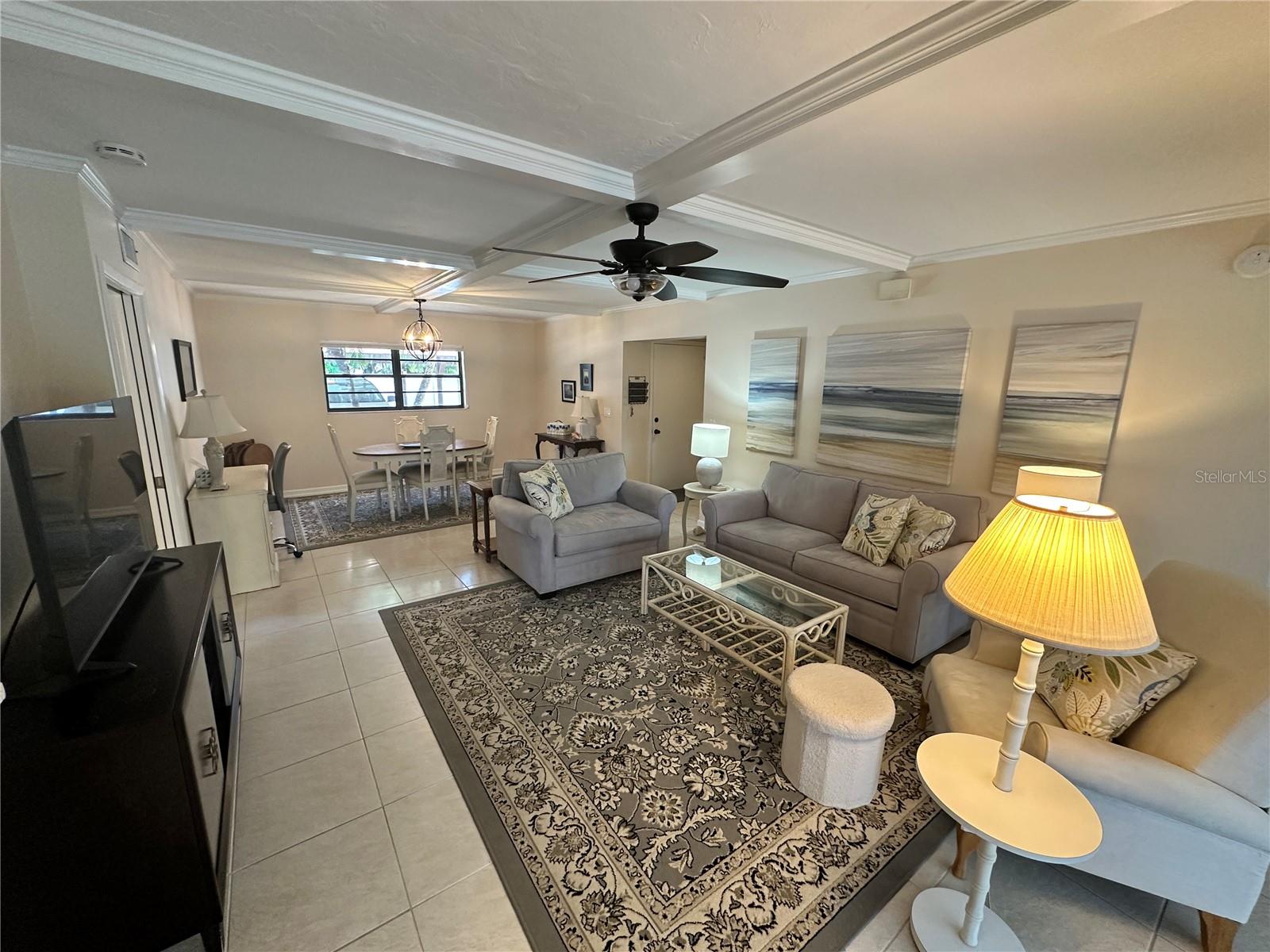 Image 5 of 30 For 4572 Red Maple Road 901