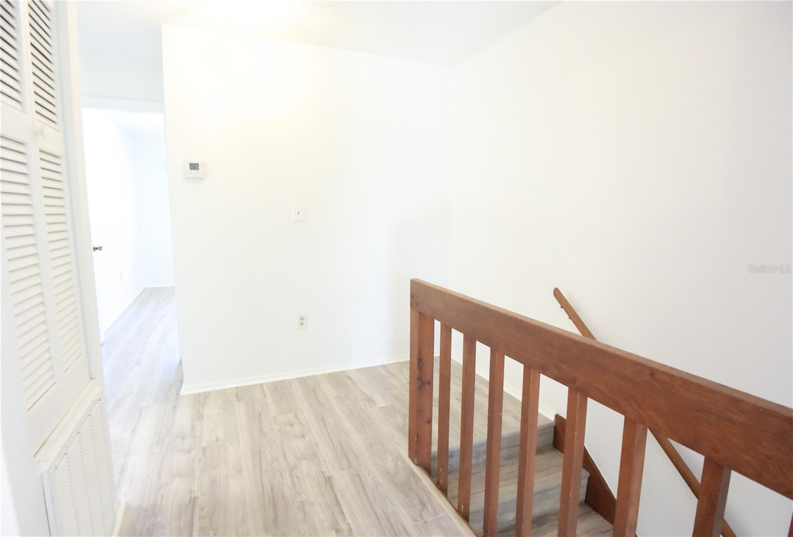 Image 23 of 45 For 935 Sunridge Way B4