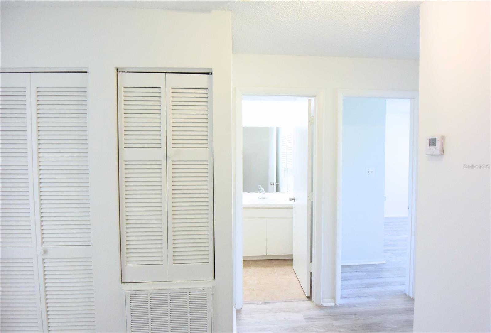 Image 24 of 45 For 935 Sunridge Way B4