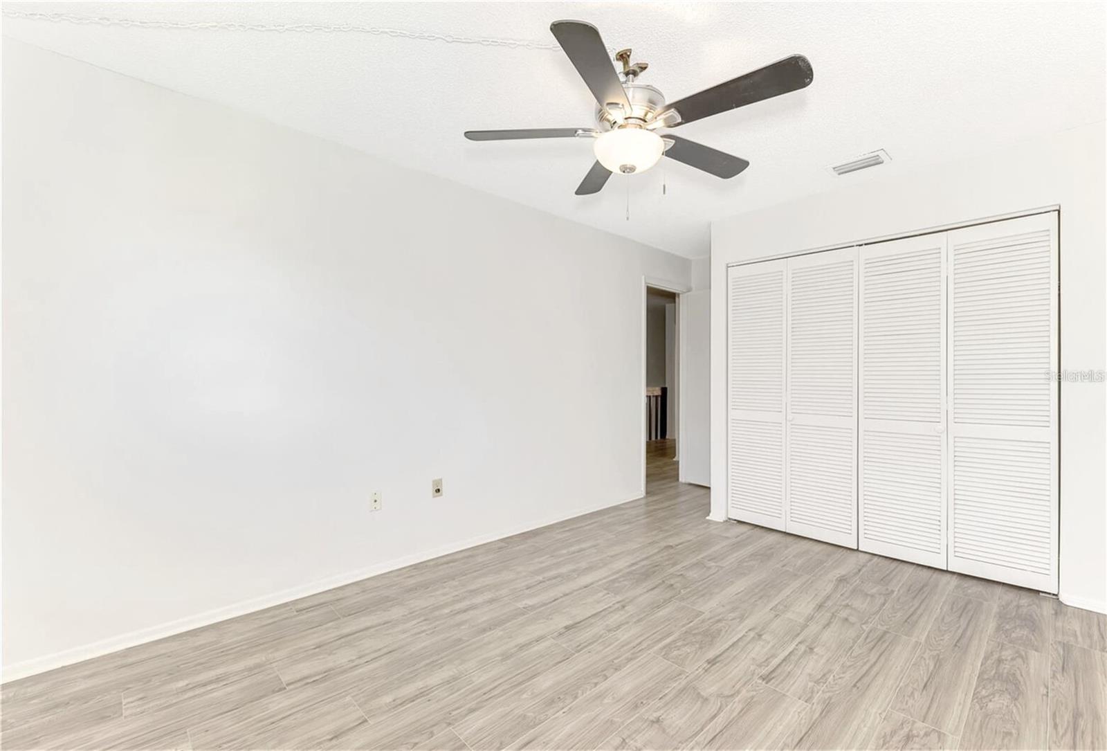 Image 31 of 45 For 935 Sunridge Way B4