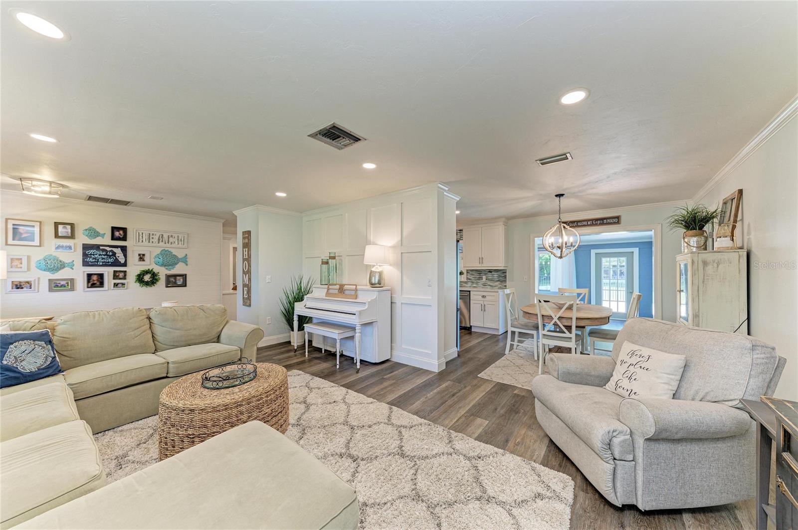 Image 12 of 66 For 1907 37th Street W