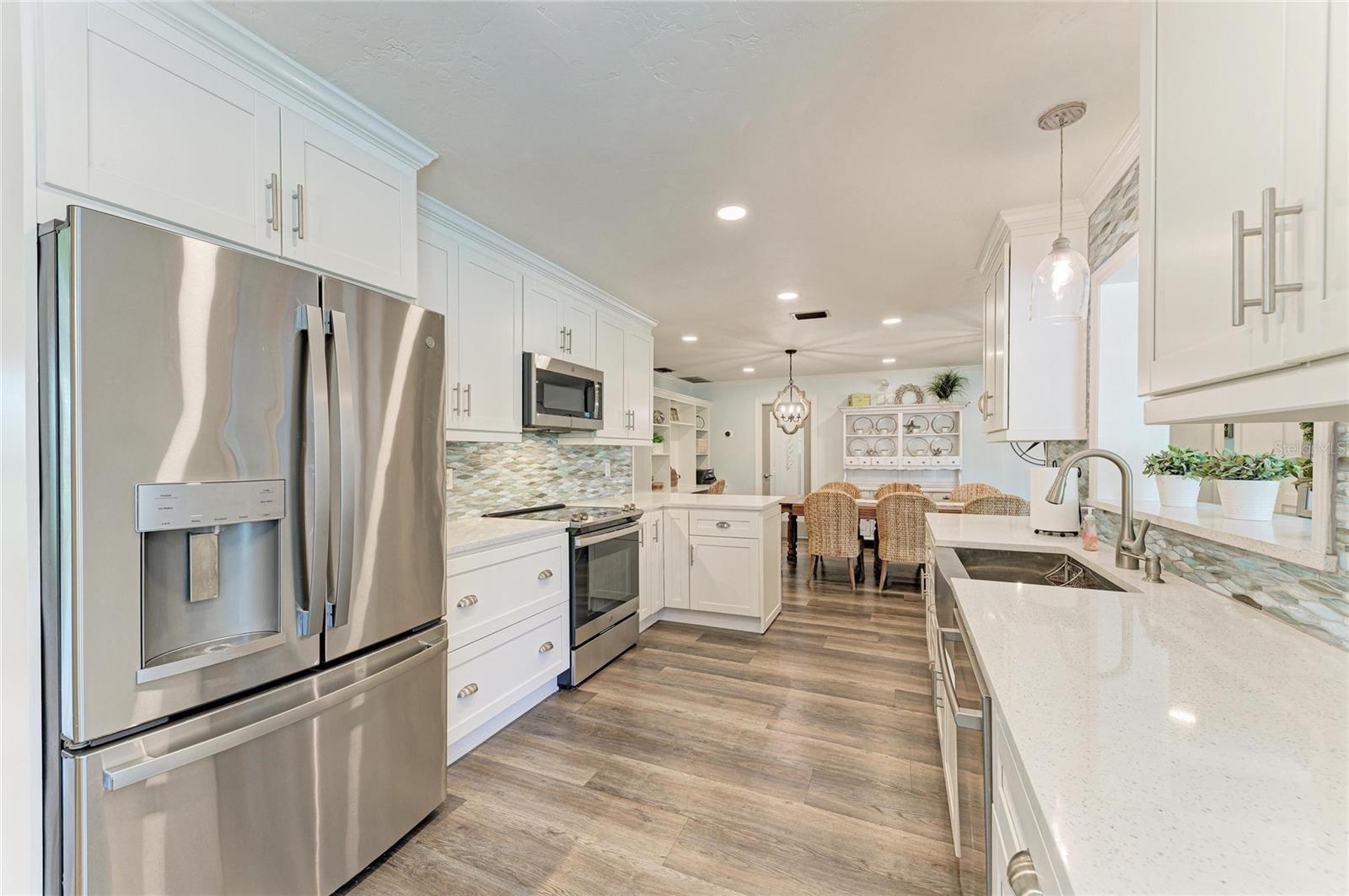 Image 18 of 66 For 1907 37th Street W