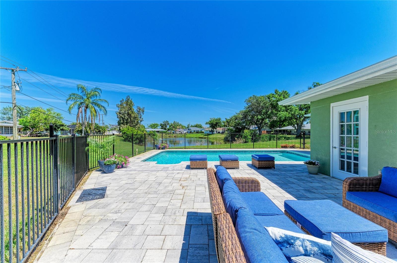 Image 30 of 66 For 1907 37th Street W