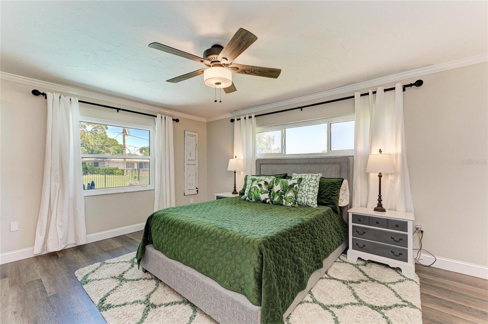 Image 35 of 66 For 1907 37th Street W