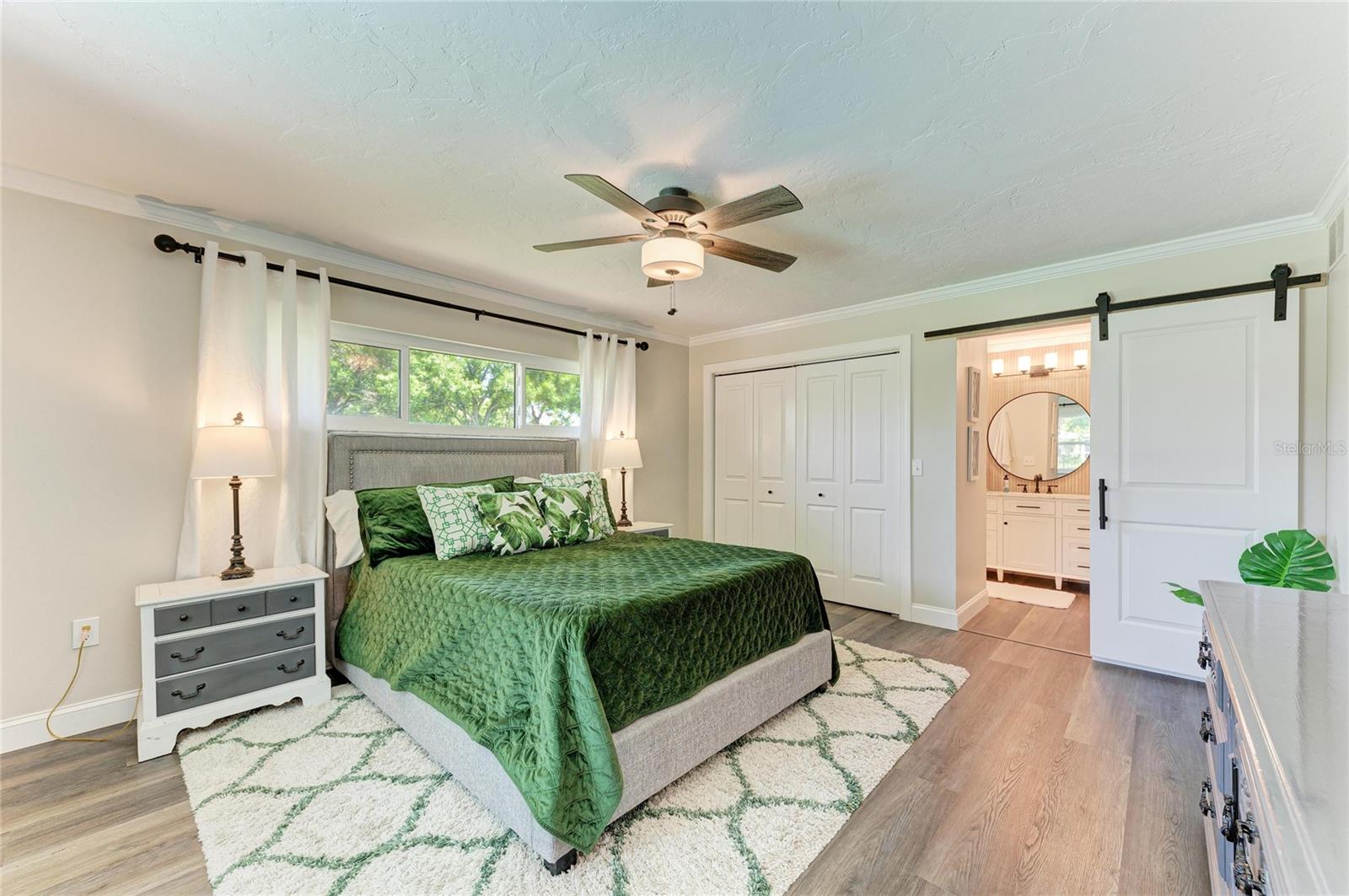 Image 38 of 66 For 1907 37th Street W