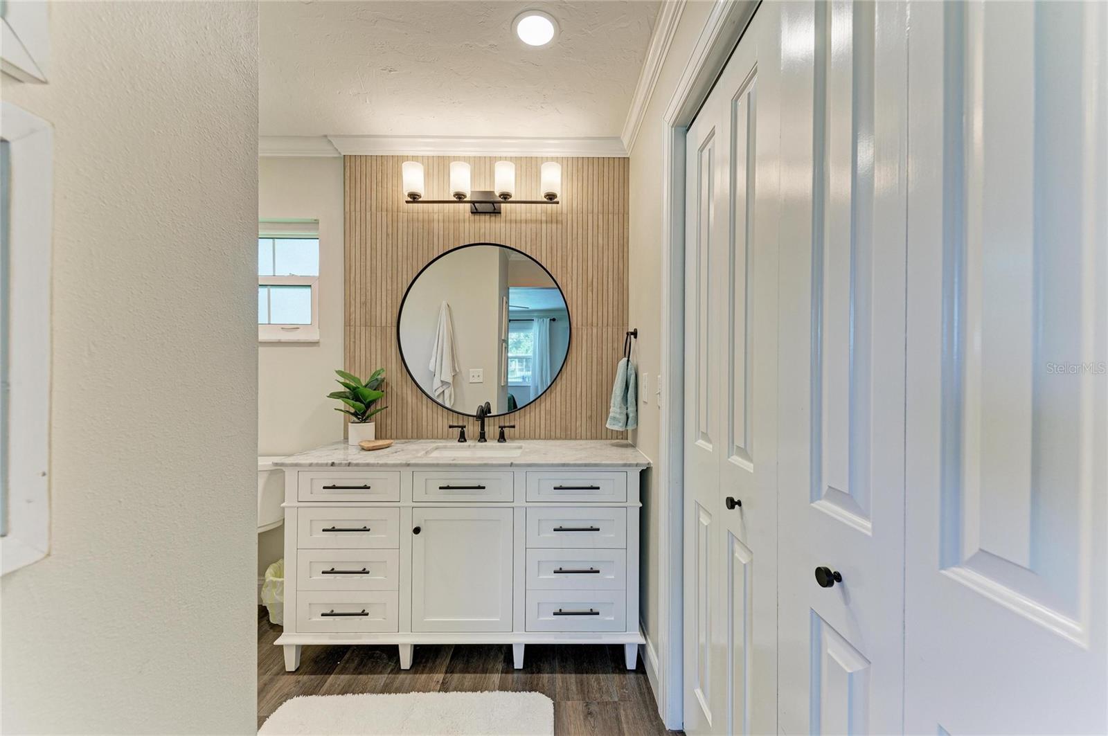 Image 39 of 66 For 1907 37th Street W