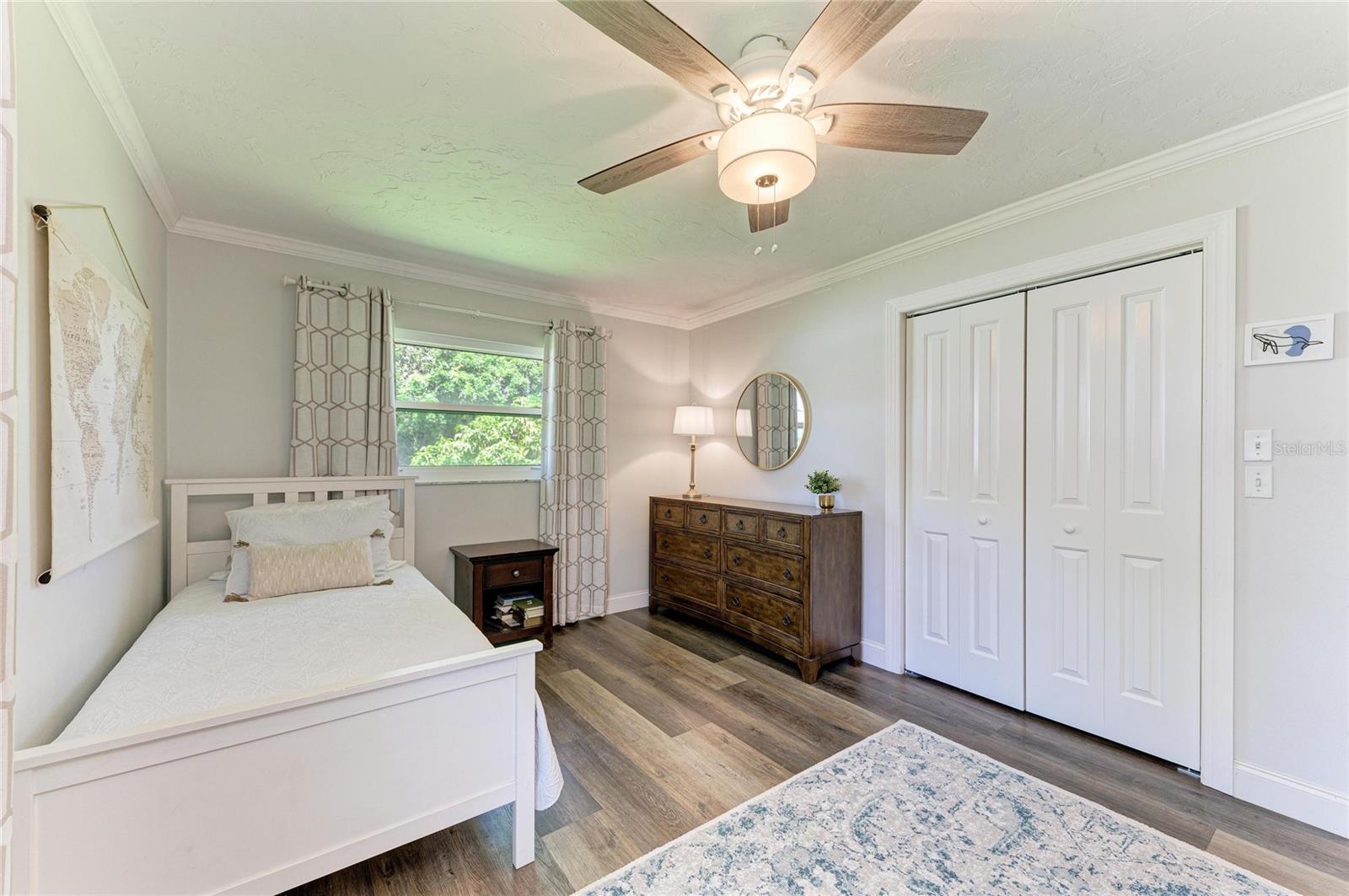 Image 49 of 66 For 1907 37th Street W