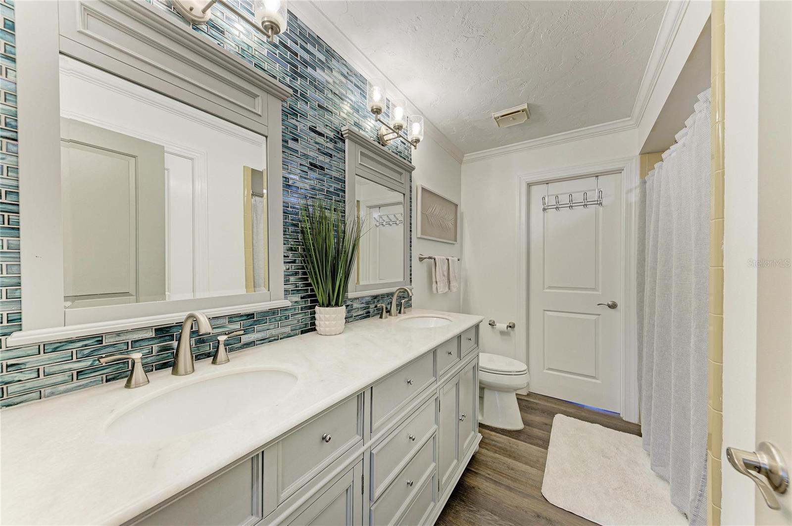 Image 52 of 66 For 1907 37th Street W