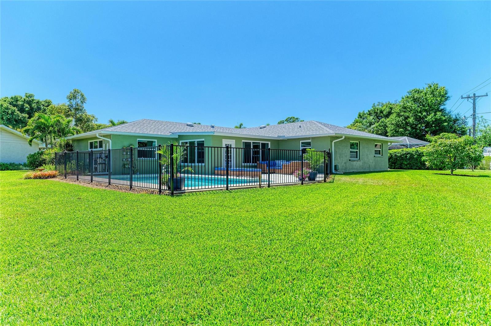 Image 61 of 66 For 1907 37th Street W