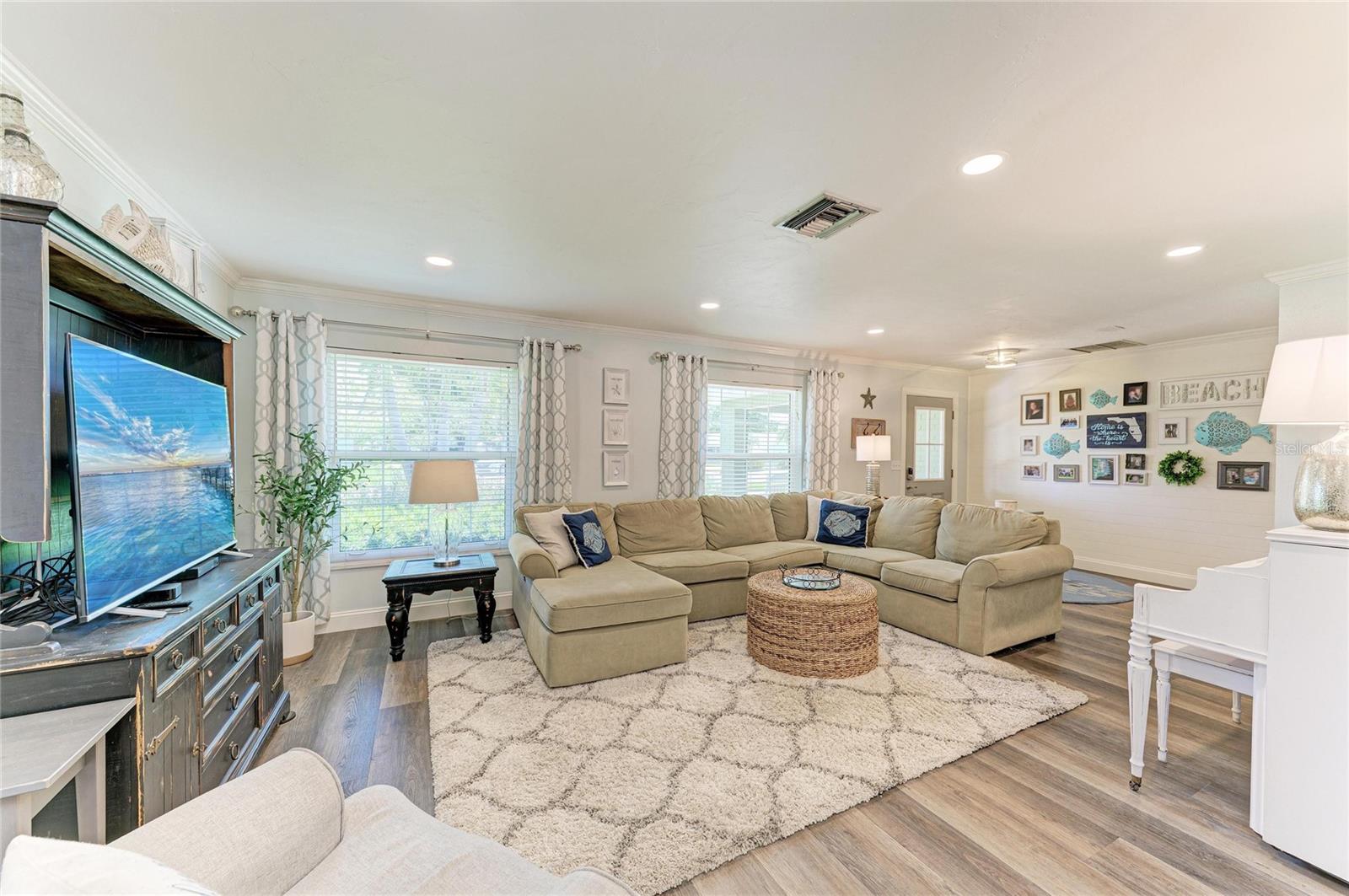 Image 9 of 66 For 1907 37th Street W