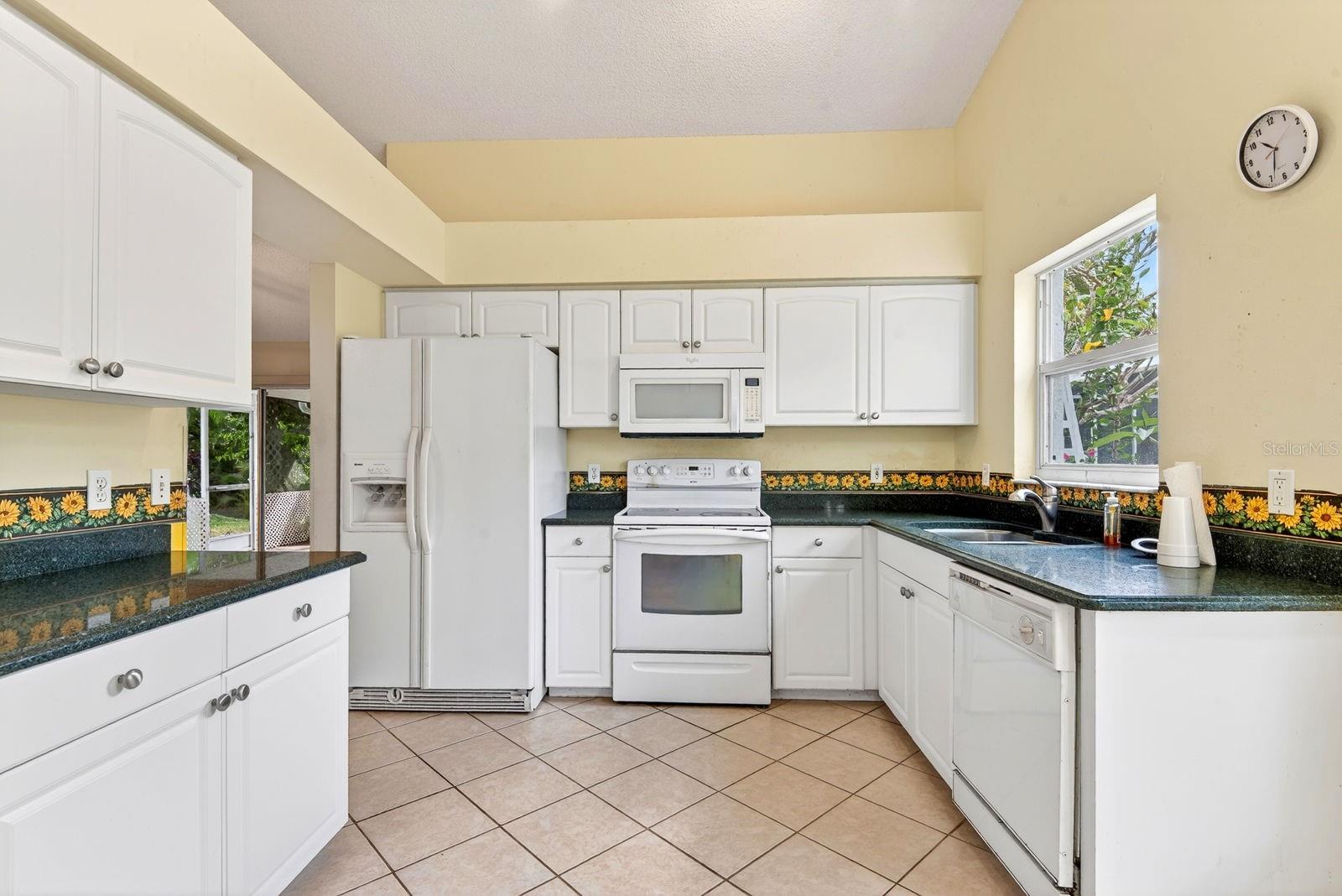 Image 10 of 39 For 4913 72nd Court E