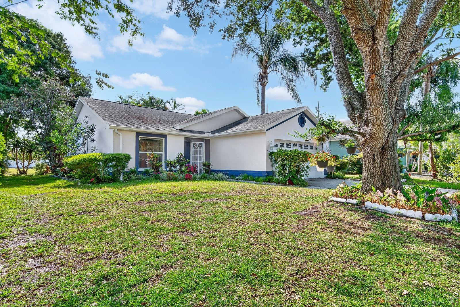 Image 5 of 39 For 4913 72nd Court E