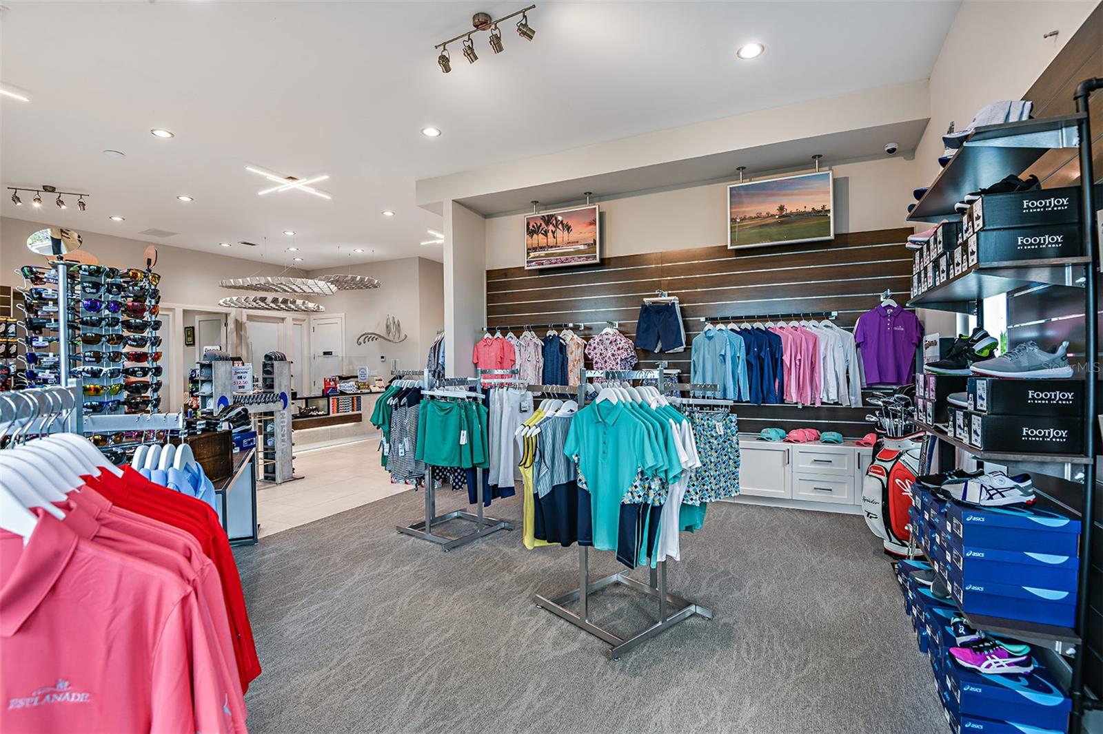 Image 39 of 47 For 3219 Porto Lane