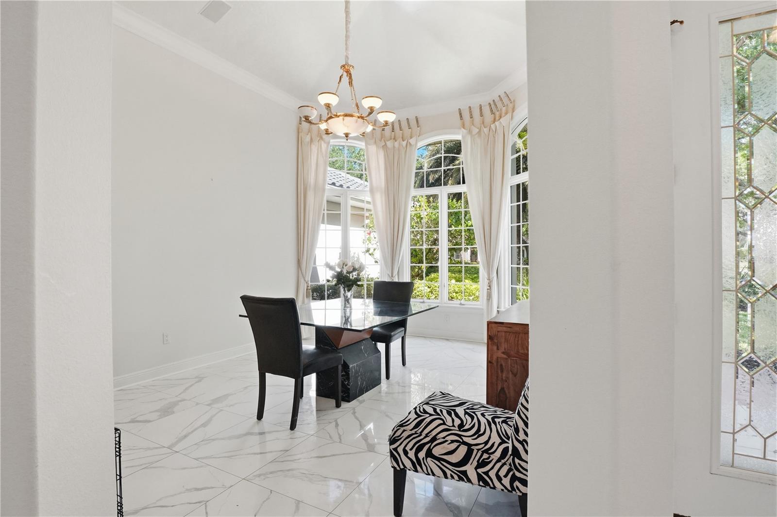 Image 17 of 78 For 402 Macewen Drive