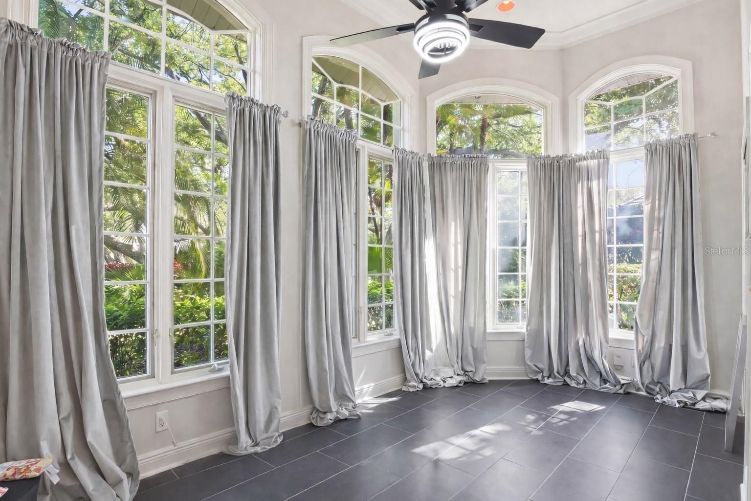 Image 25 of 78 For 402 Macewen Drive