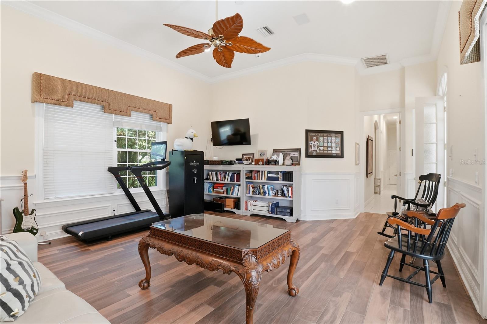 Image 36 of 78 For 402 Macewen Drive