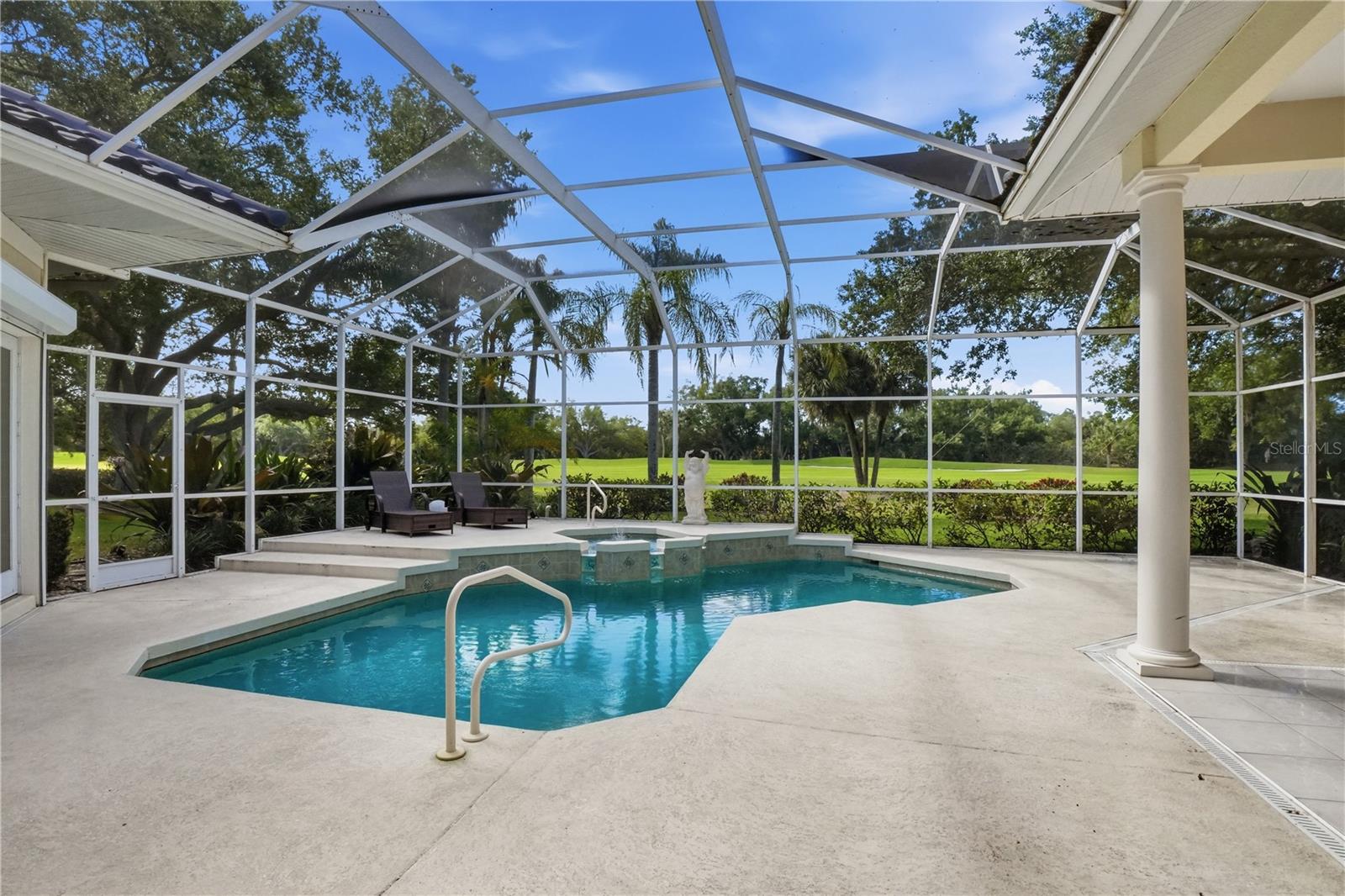 Image 49 of 78 For 402 Macewen Drive