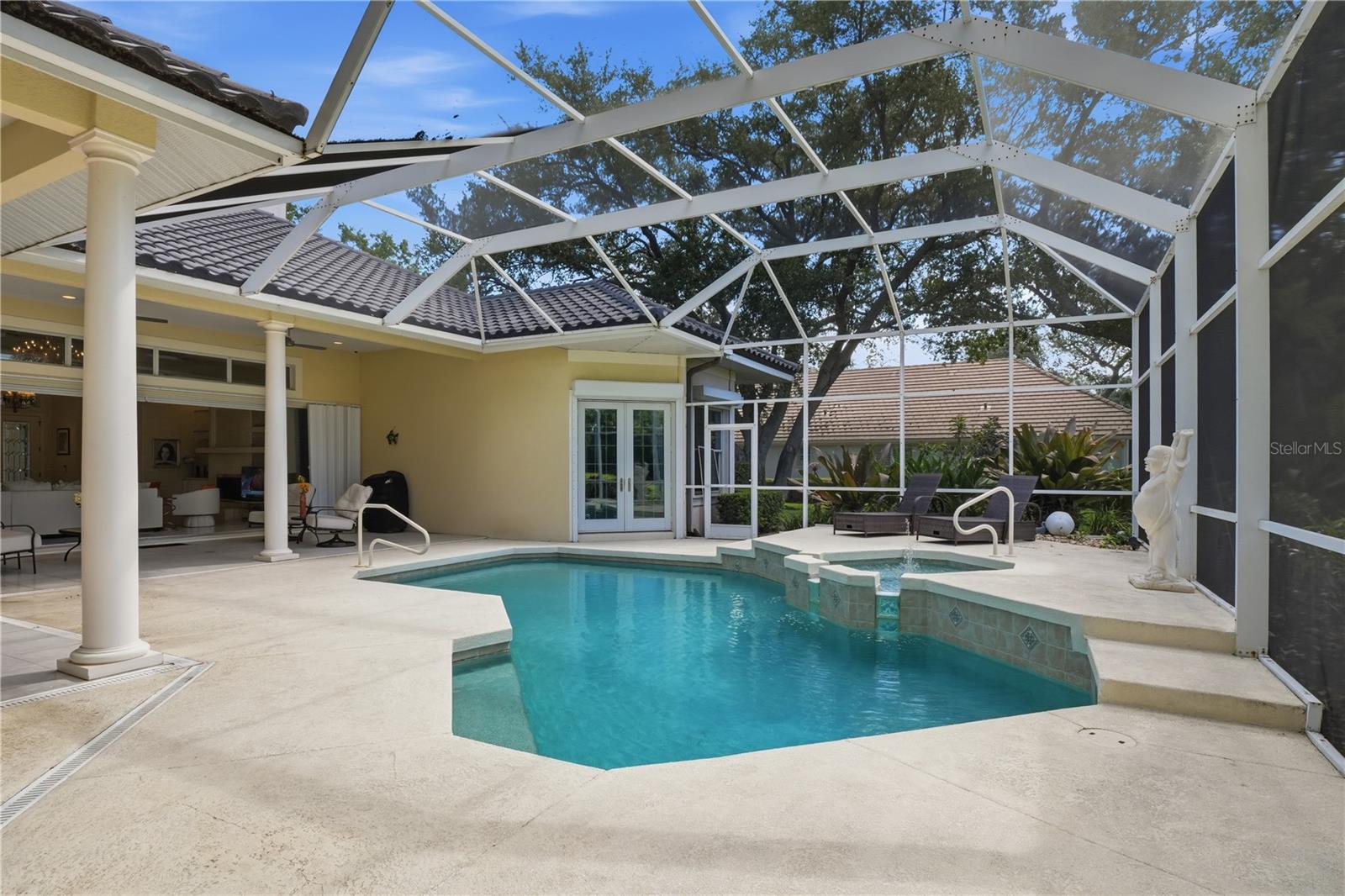 Image 52 of 78 For 402 Macewen Drive