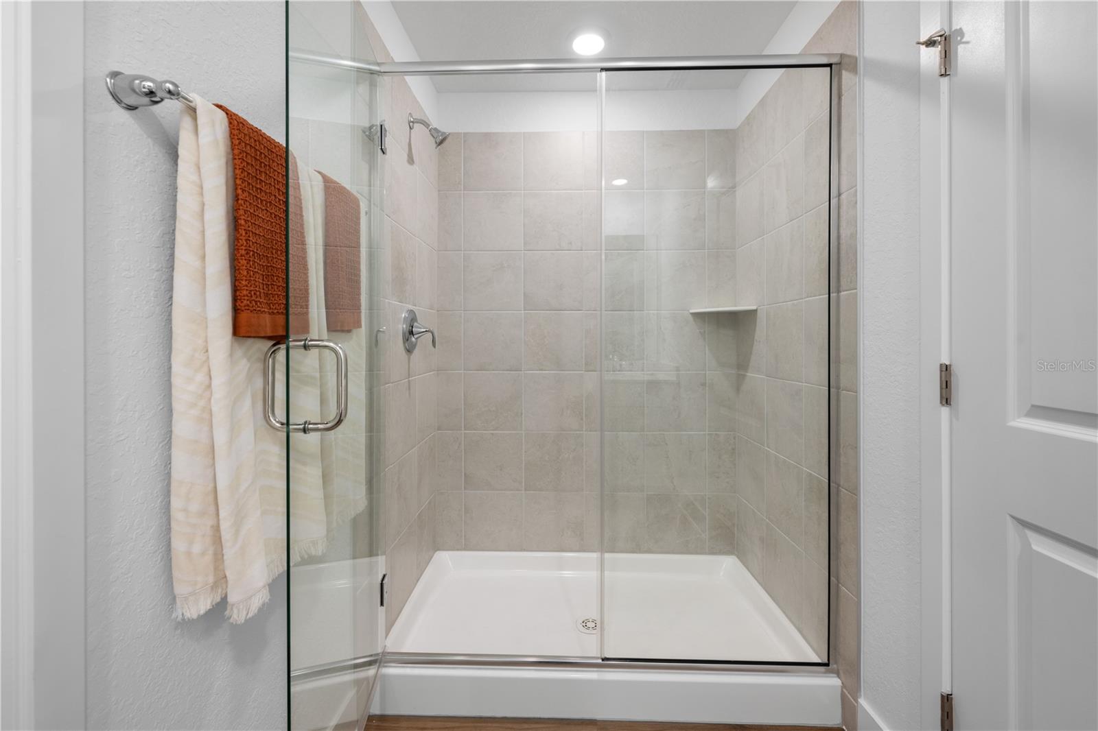 Image 16 of 31 For 2500 Everson Street 7-2