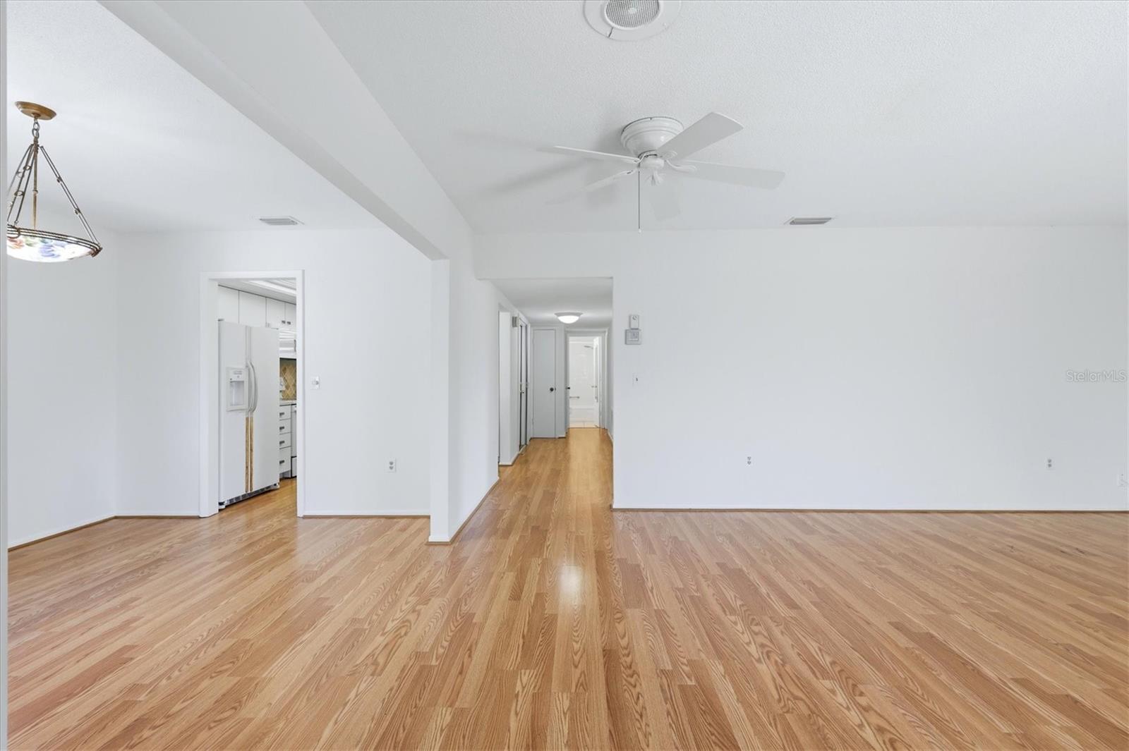 Image 14 of 37 For 2548 Riverbluff Parkway V170