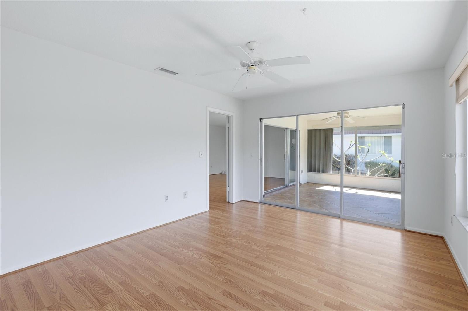 Image 18 of 37 For 2548 Riverbluff Parkway V170